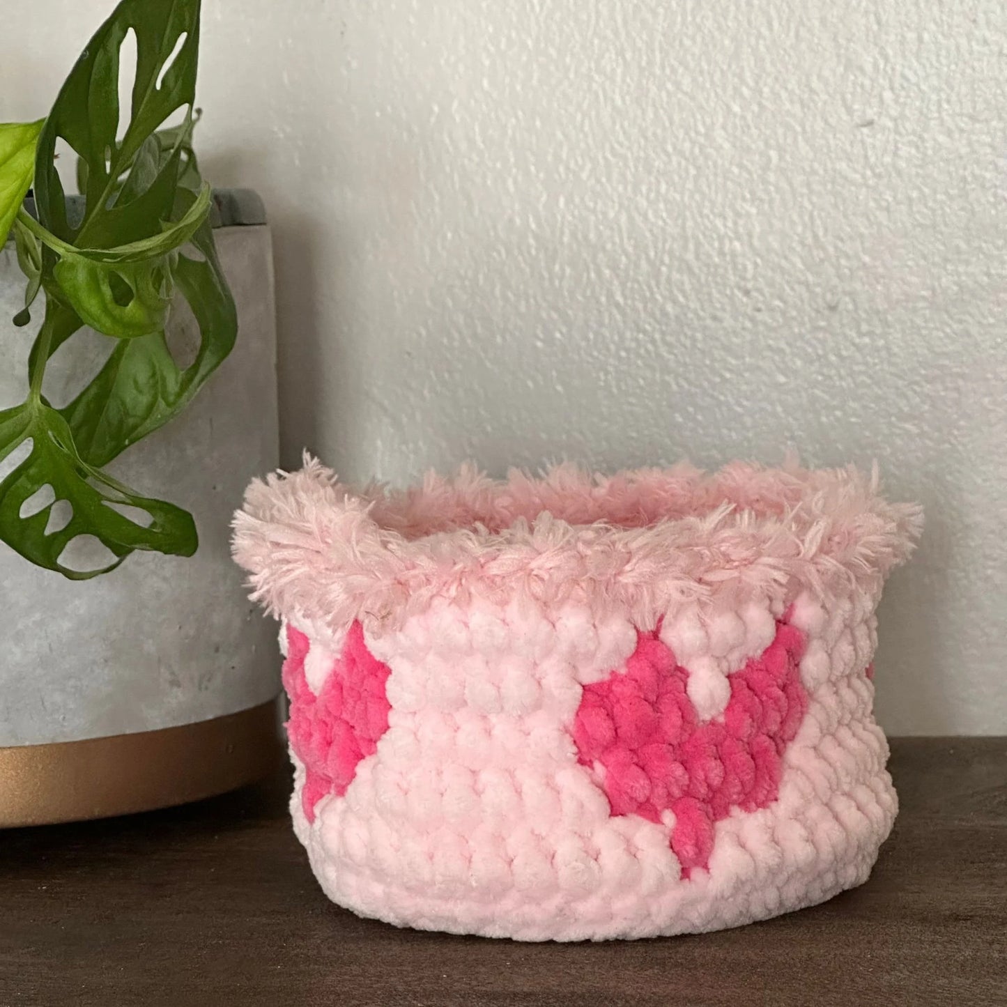 Mosaic Hearts Basket Crochet Pattern | Soft Valentine's Day Quick Crochet Project