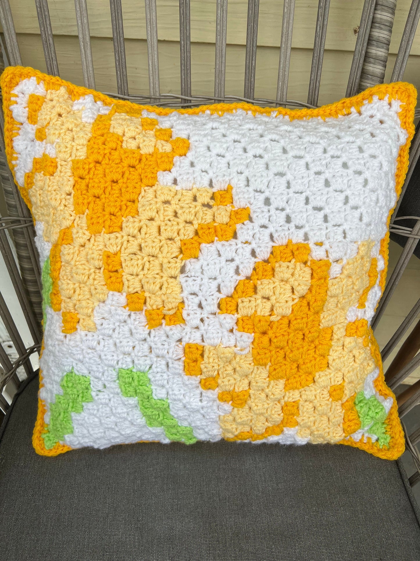 Daffodil Pillow C2C Crochet Pattern