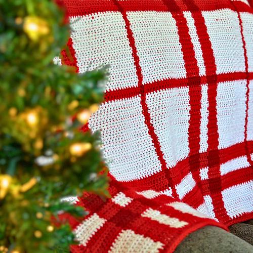 Christmas Plaid Throw Crochet Pattern PDF - Chart & Written Pattern, Tapestry Crochet, Aran Yarn, Festive Blanket, Home Decor