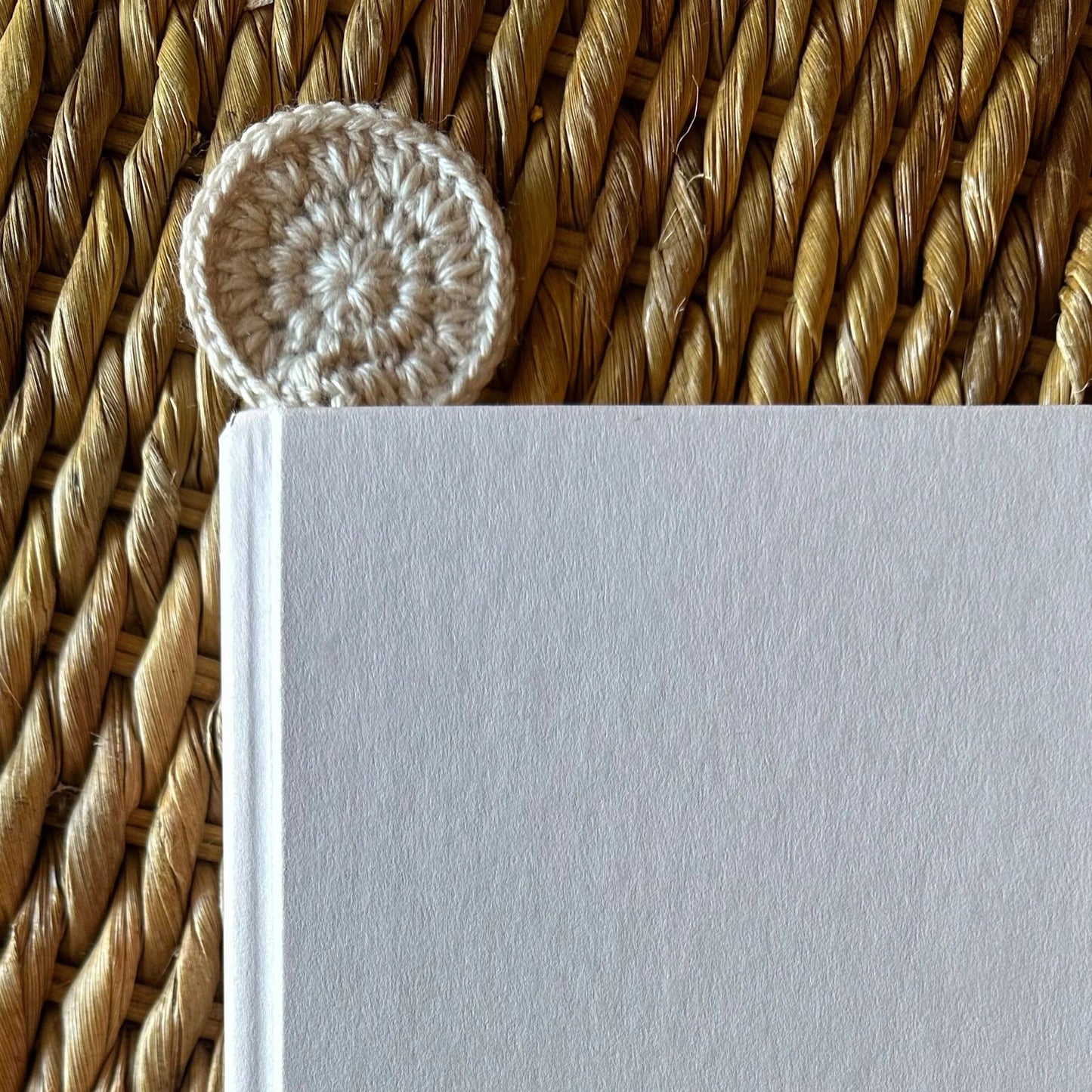 Granny Circle Bookmark Crochet Pattern, Easy Project for Book Lovers and Crocheters. Beginner Scrap Busting pattern