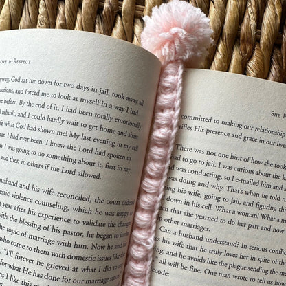 Puffy Pom Bookmark | Crochet Bookmark Pattern