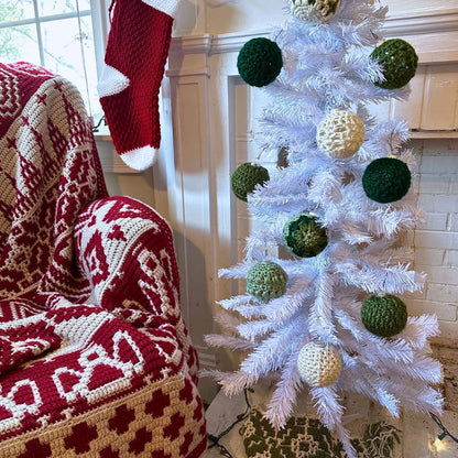 Cozy Alpine Bauble | Crochet Christmas Ornament Pattern