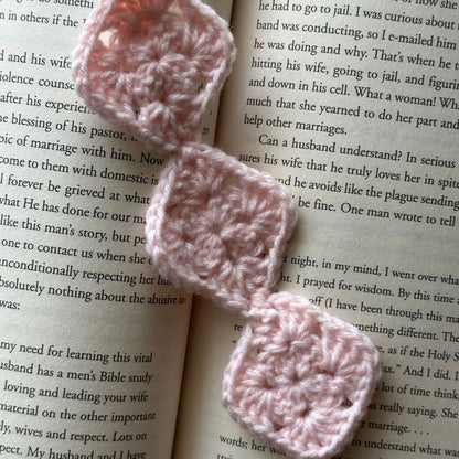 Granny Lattice Bookmark | Scrap-Busting Crochet Bookmark Pattern