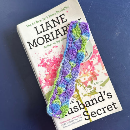 Simple Shell Stitch Bookmark | Easy Crochet Bookmark Pattern
