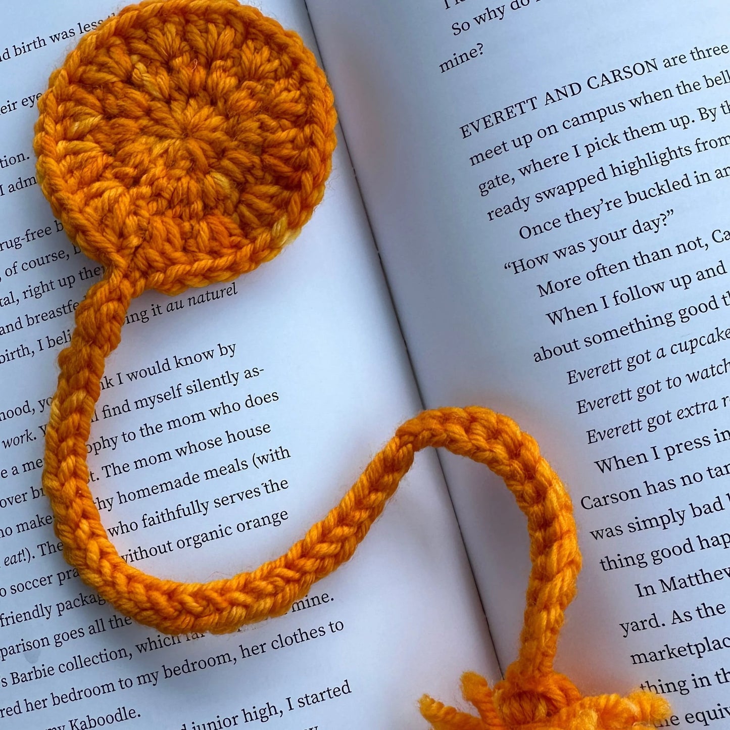 Granny Circle Bookmark Crochet Pattern, Easy Project for Book Lovers and Crocheters. Beginner Scrap Busting pattern