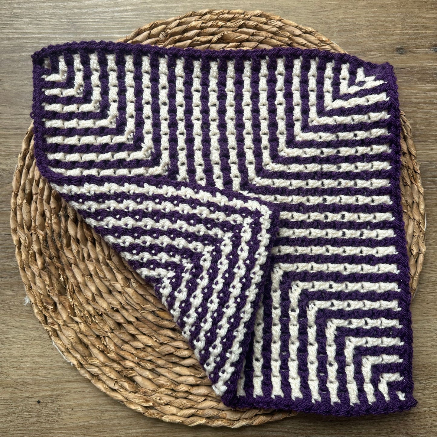 Crossroads Square | Mosaic Crochet Granny Square from the Center Out (PDF Pattern)
