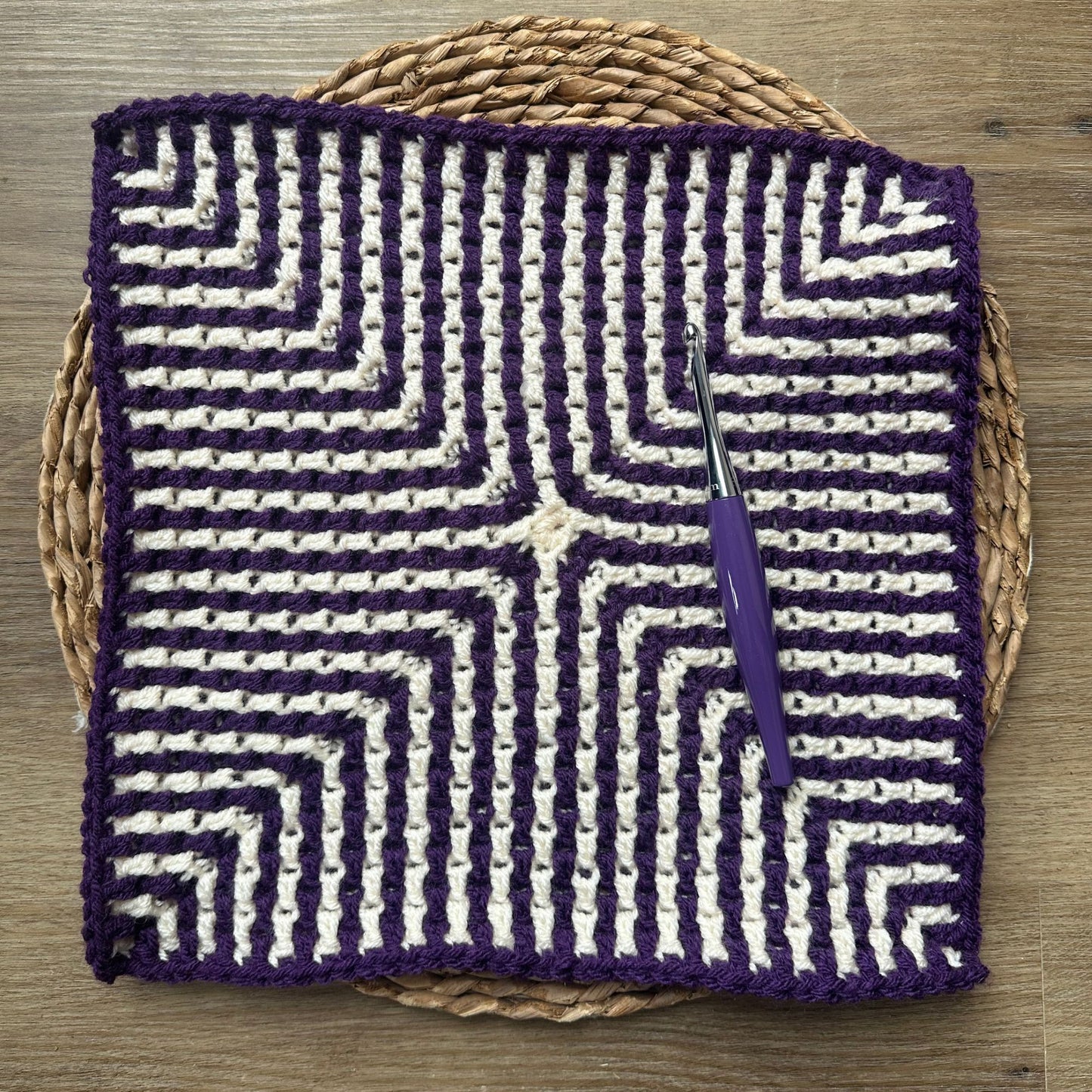 Crossroads Square | Mosaic Crochet Granny Square from the Center Out (PDF Pattern)