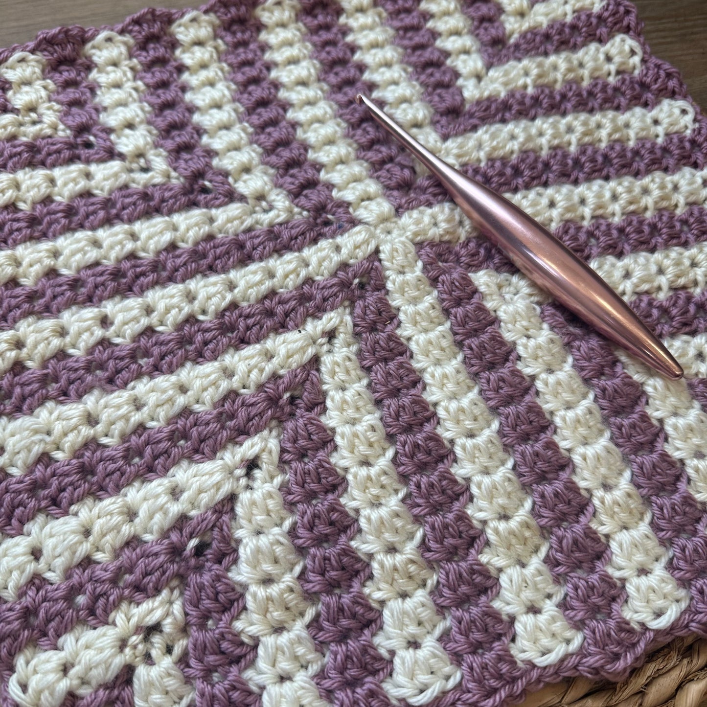 Mosaic Granny Square | Vintage Style Crochet Pattern