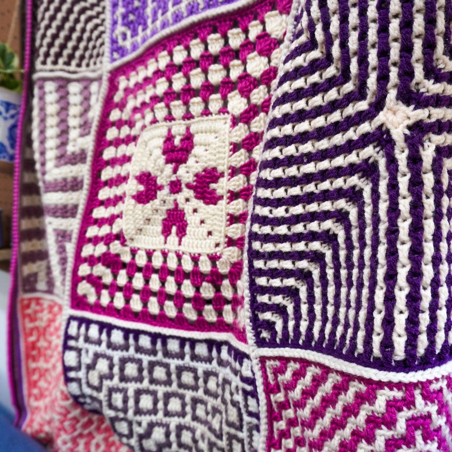 Crossroads Square | Mosaic Crochet Granny Square from the Center Out (PDF Pattern)