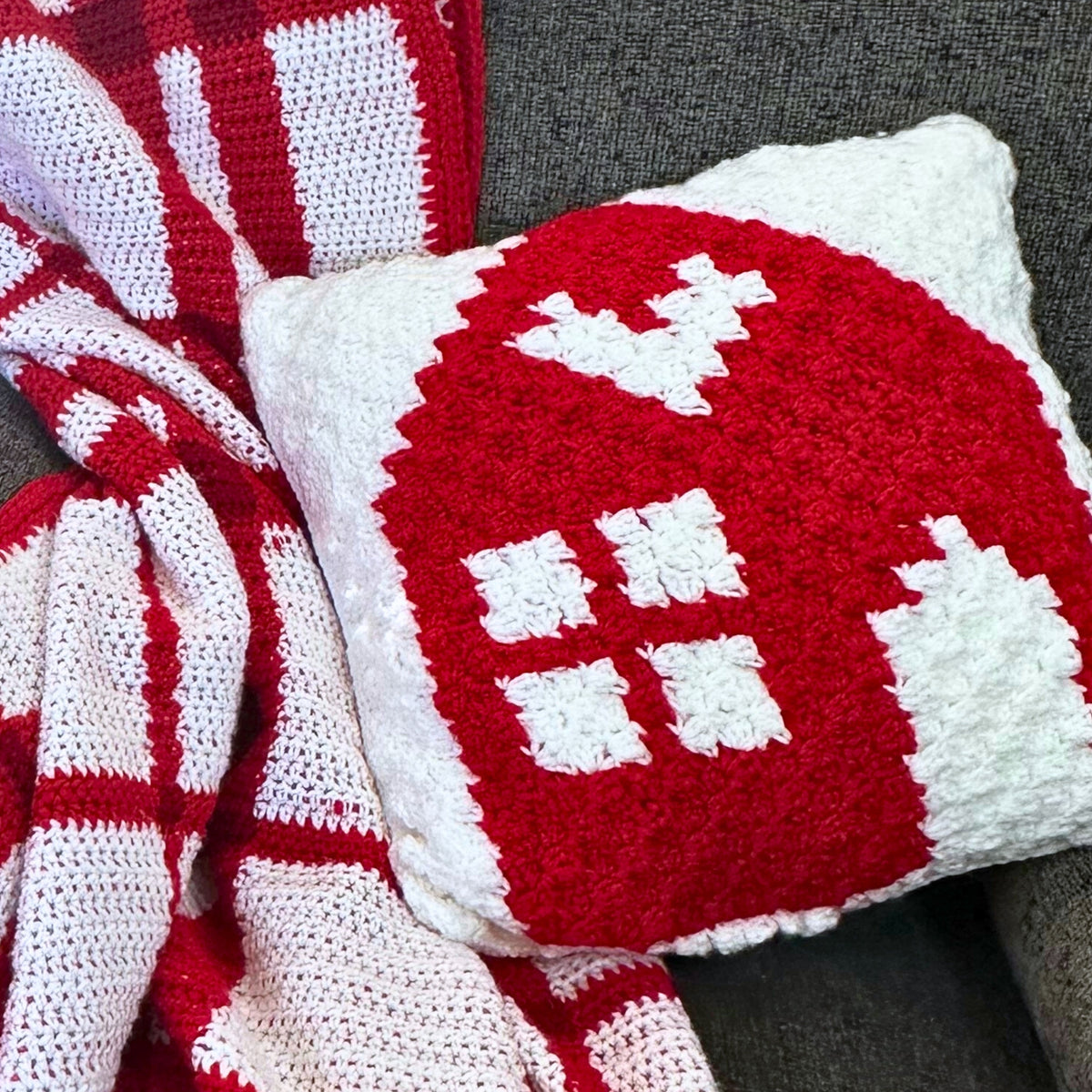 Nordic Cottage Pillow | Easy C2C Crochet Pillow Pattern + Chart