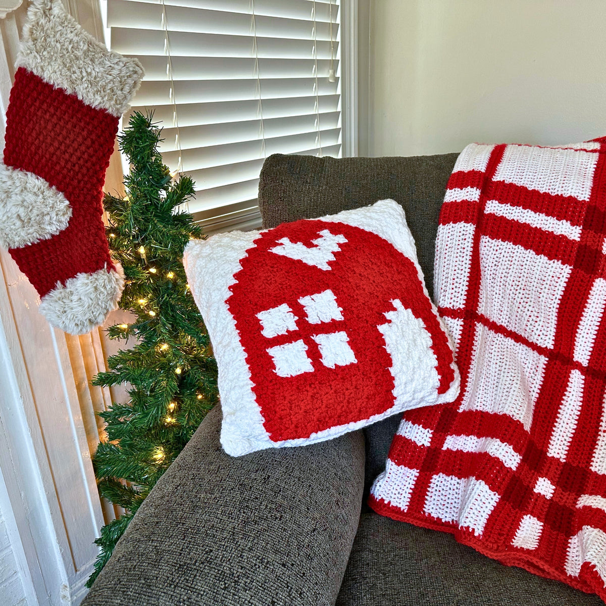 Nordic Cottage Pillow | Easy C2C Crochet Pillow Pattern + Chart