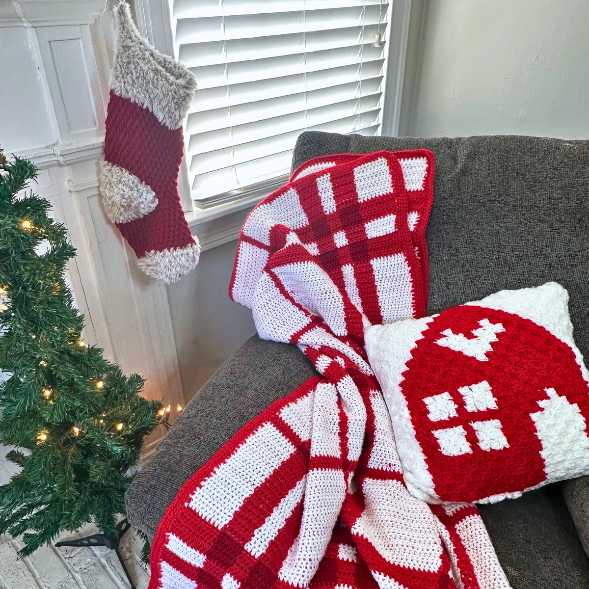 Nordic Cottage Pillow | Easy C2C Crochet Pillow Pattern + Chart