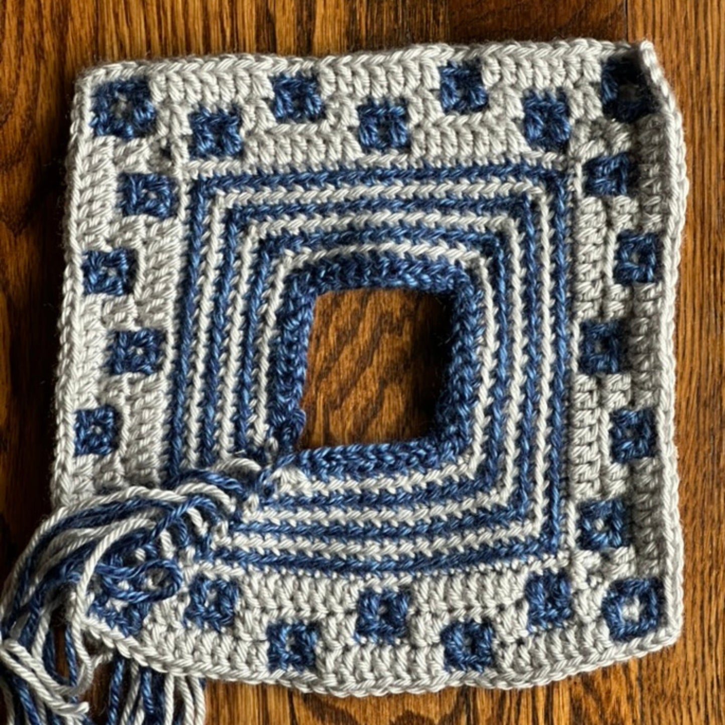 Nordic Star Christmas Tree Skirt - Mosaic Crochet Pattern | PDF