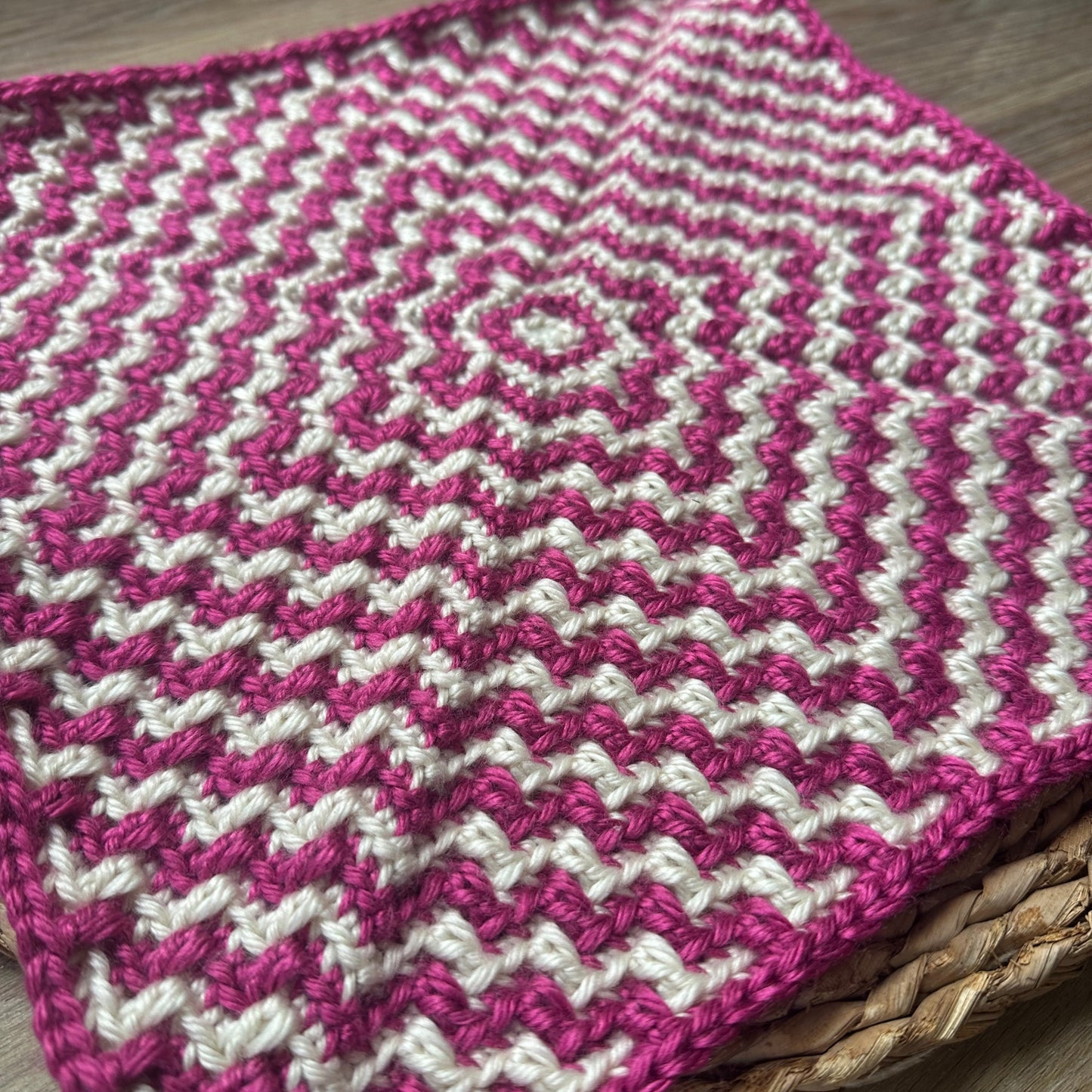 Radiating Ripples Square | Mosaic Crochet Granny Square from the Center Out (PDF Pattern)