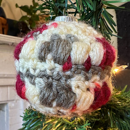 Spumoni Bauble | Easy Textured Crochet Christmas Ornament Pattern