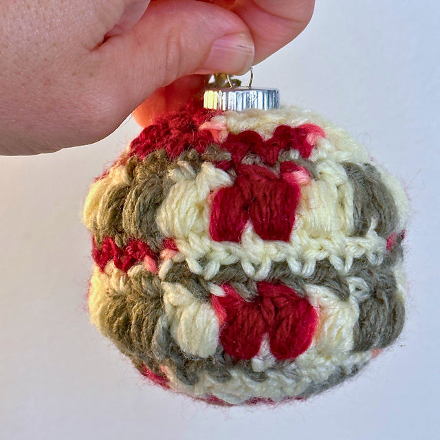 Spumoni Bauble | Easy Textured Crochet Christmas Ornament Pattern