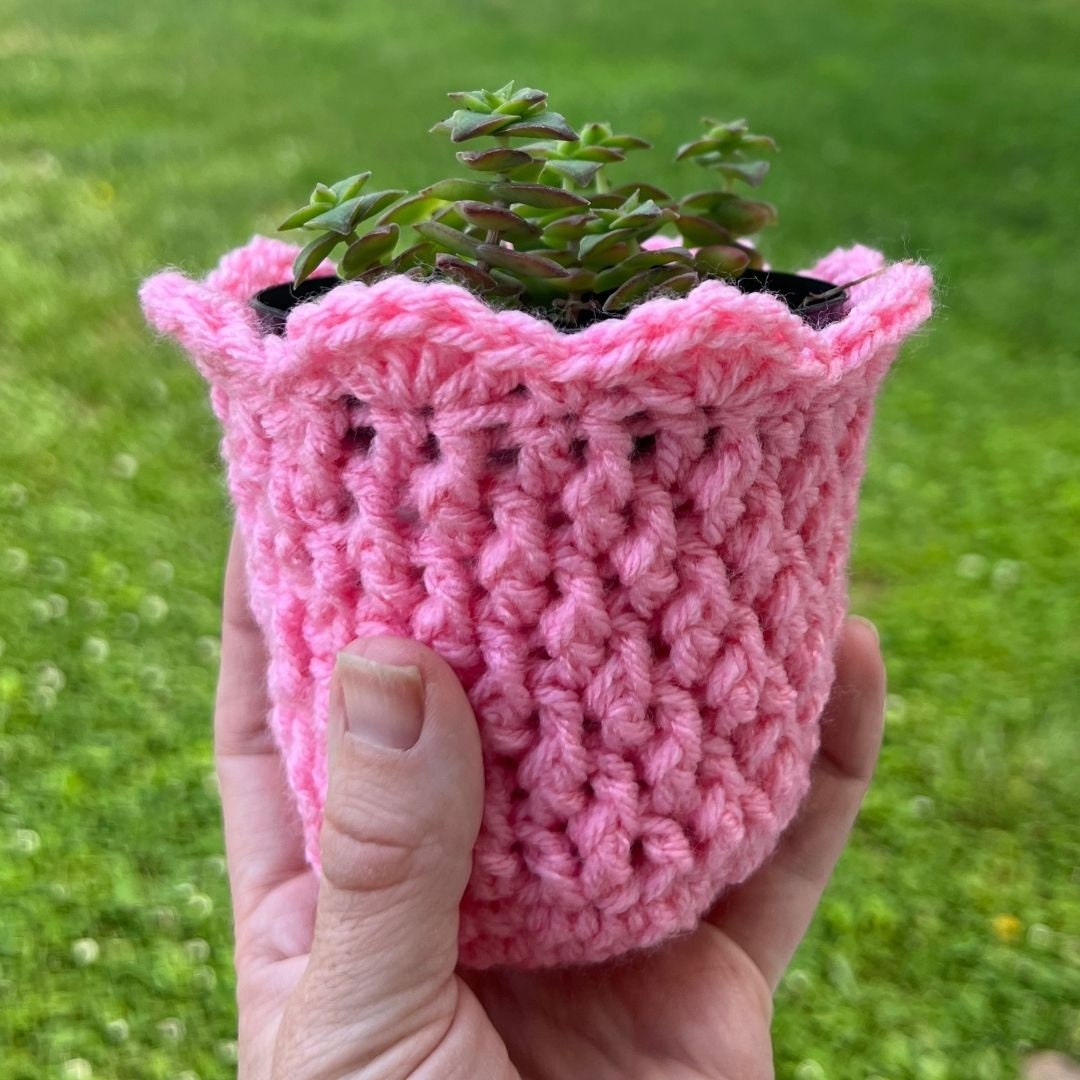 PDF Plant Pot Cover Crochet Pattern using the cozy Alpine Stitch. Boho Crochet Basket for Plant Lover Gift