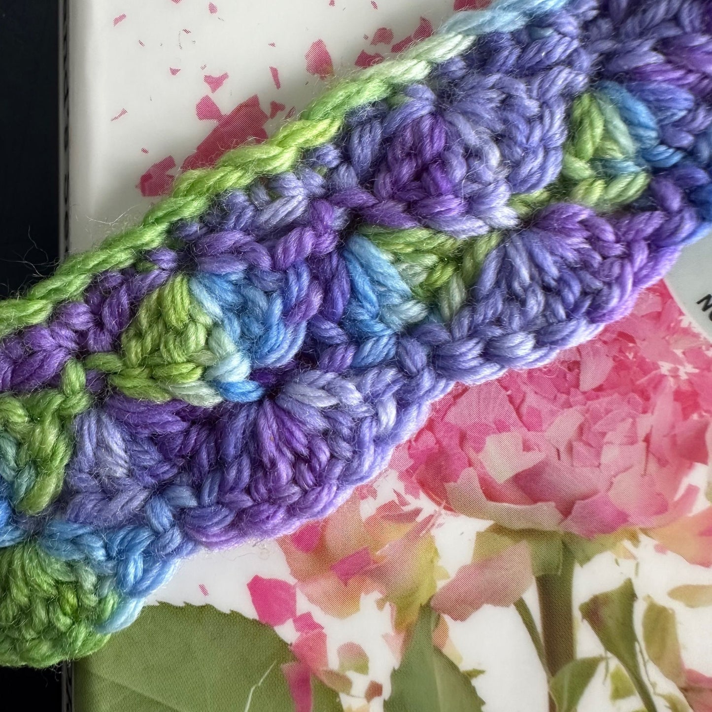 PDF Shell Stitch Bookmark Crochet Pattern. Easy Project for Book Lovers and Crocheters. Simple Beginner pattern with Scallop Edges