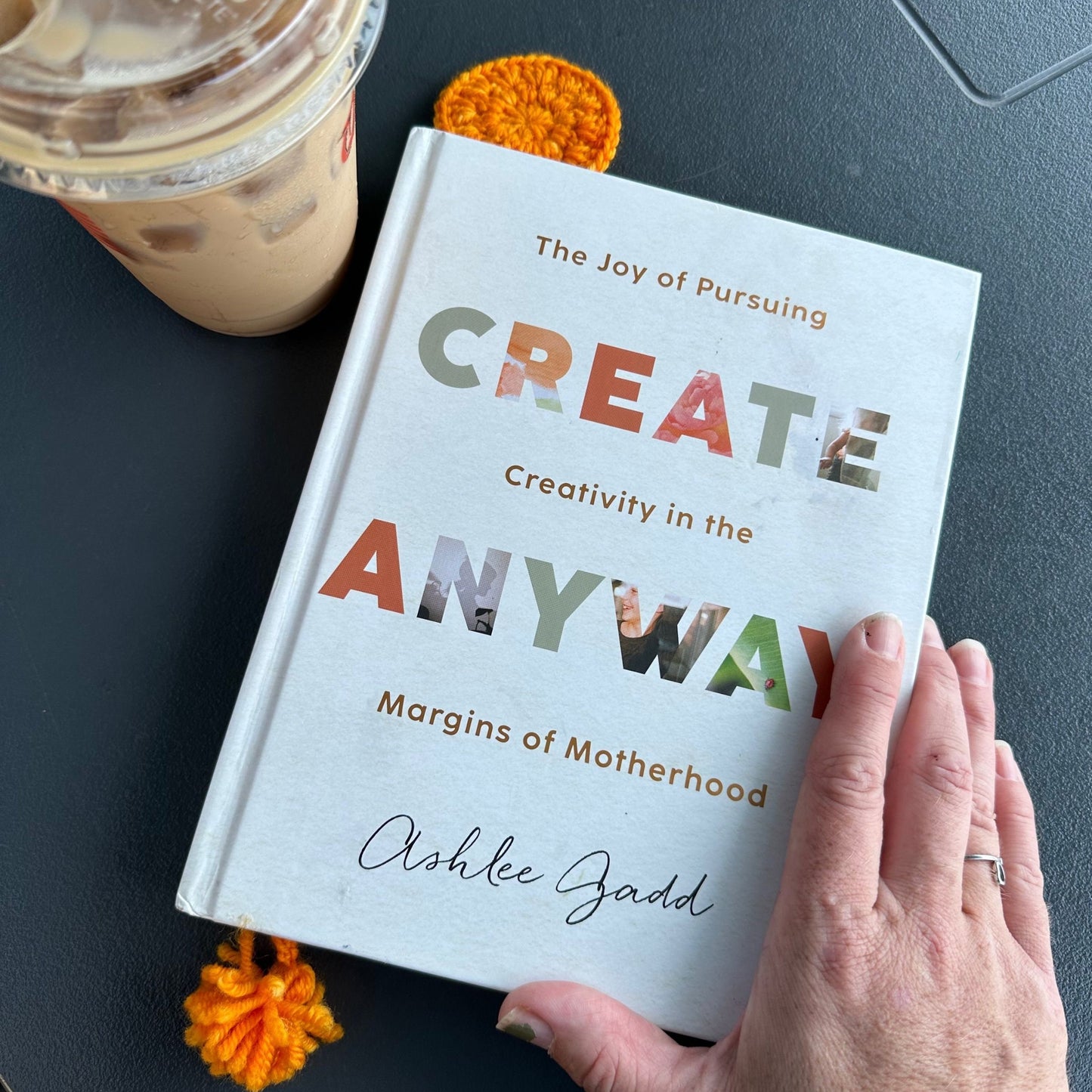 Granny Circle Bookmark Crochet Pattern, Easy Project for Book Lovers and Crocheters. Beginner Scrap Busting pattern