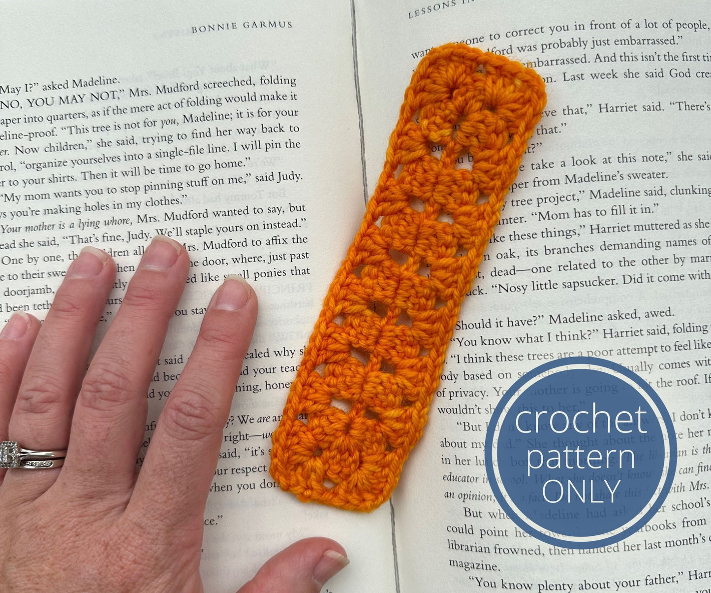 Granny Rectangle Bookmark Crochet Pattern, Easy Project for Book Lovers and Crocheters. Beginner Scrap Busting pattern