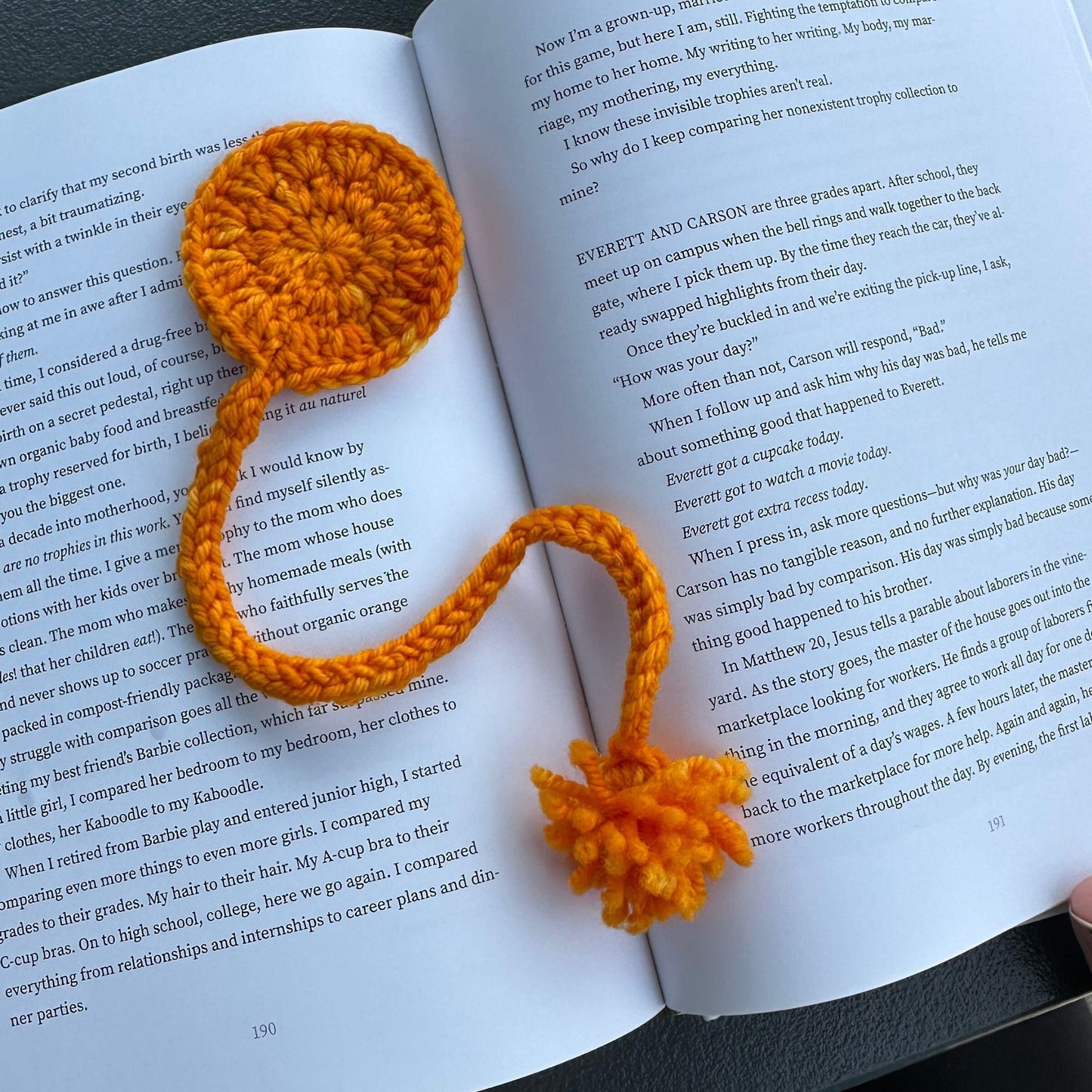 Granny Circle Bookmark Crochet Pattern, Easy Project for Book Lovers and Crocheters. Beginner Scrap Busting pattern