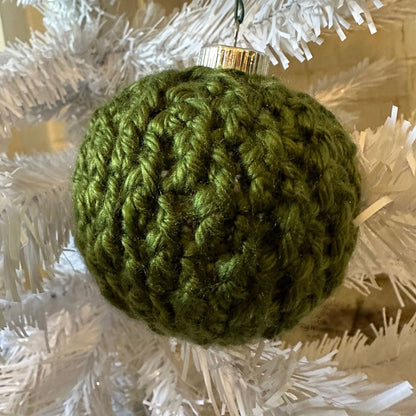 Cozy Alpine Bauble | Crochet Christmas Ornament Pattern