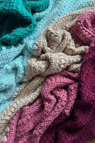Porch'n'Picnic Blanket | Striped Puff Stitch Crochet Pattern