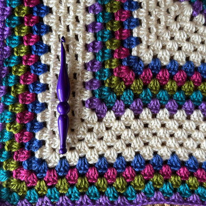 Rainboho Pillow | Rainbow Boho Granny Square Crochet Pattern